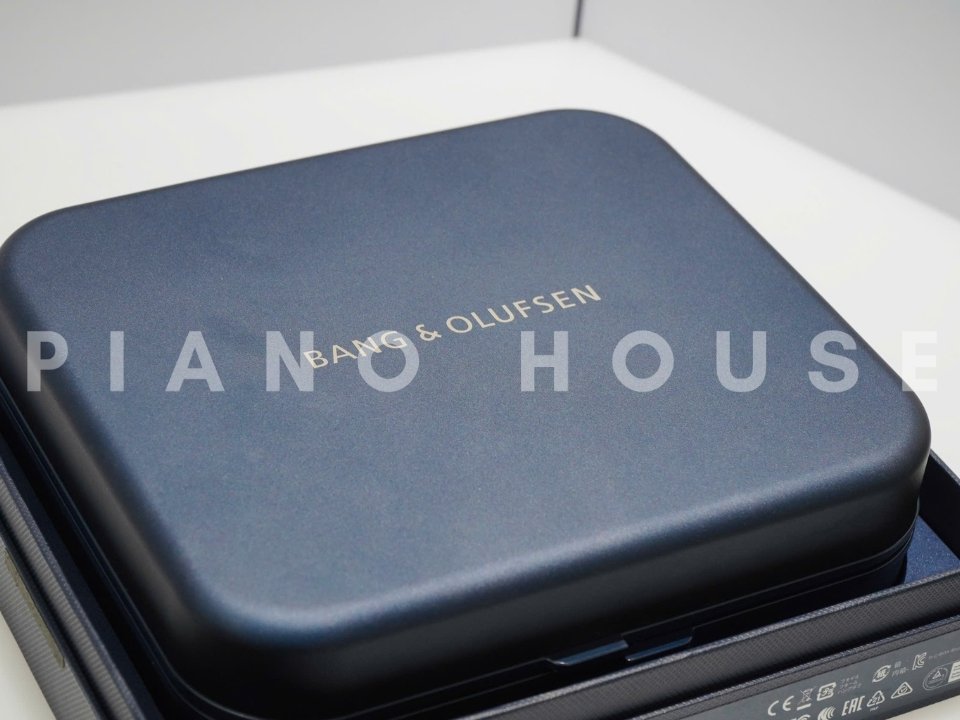 Tai Nghe B&O Beoplay H95 Navy (Open Box 99%) - Góc nhìn thực tế 6